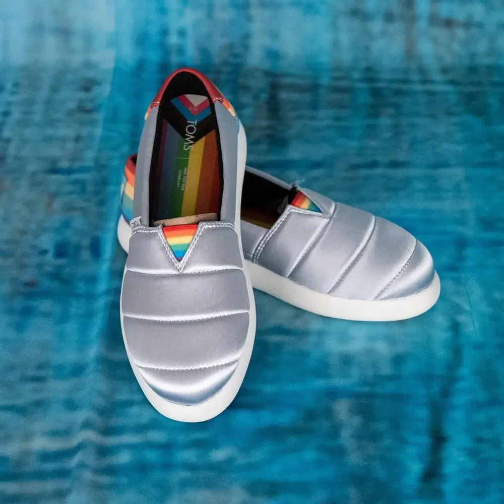 Toms Women's Alpargata Mallow Slip-On Comfort Shoe SZ 9 Silver Metallic Rainbow